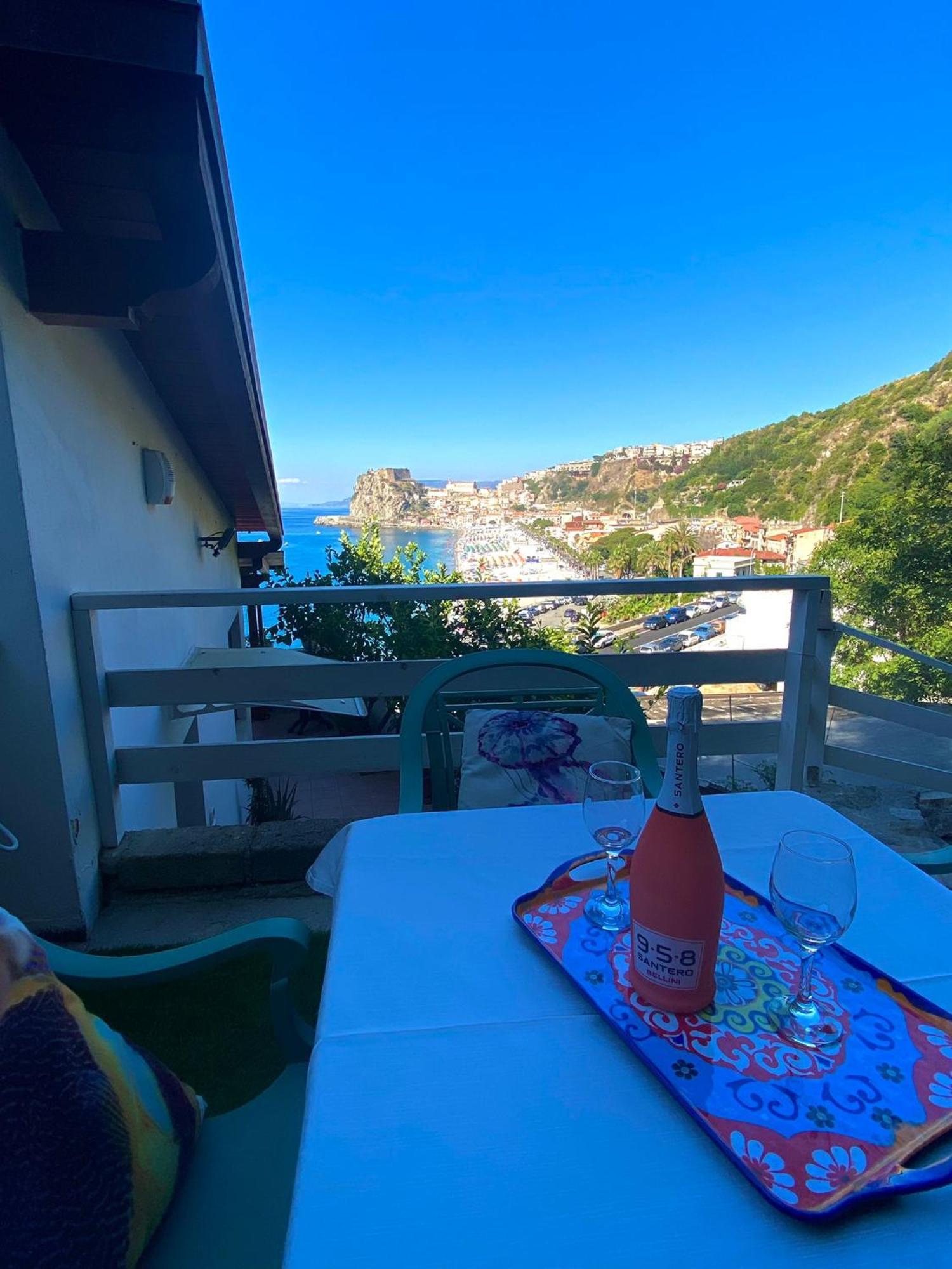 Villettina Panoramica Scilla Buitenkant foto